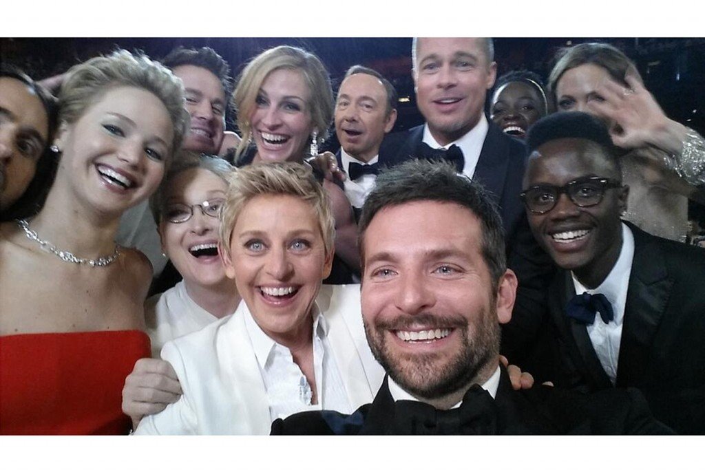 Ellen-Degeneres-selfie-Vogue-3March14-Twitter_b_1440x960